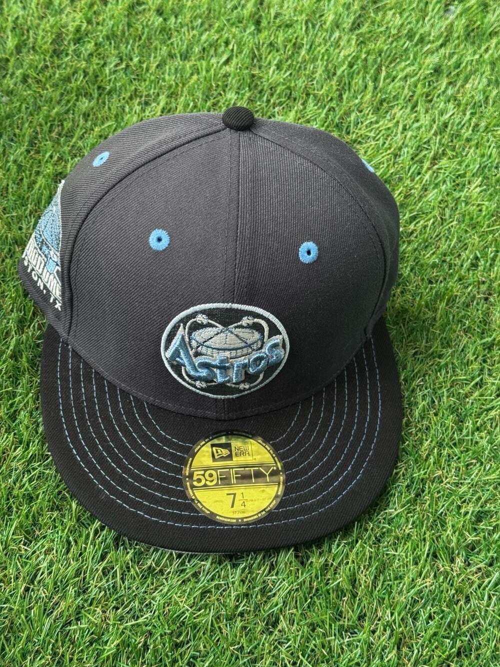 New Era 59FIFTY Houston Astros Astro Dome Side Patch Fitted Hat Size 7 1/4